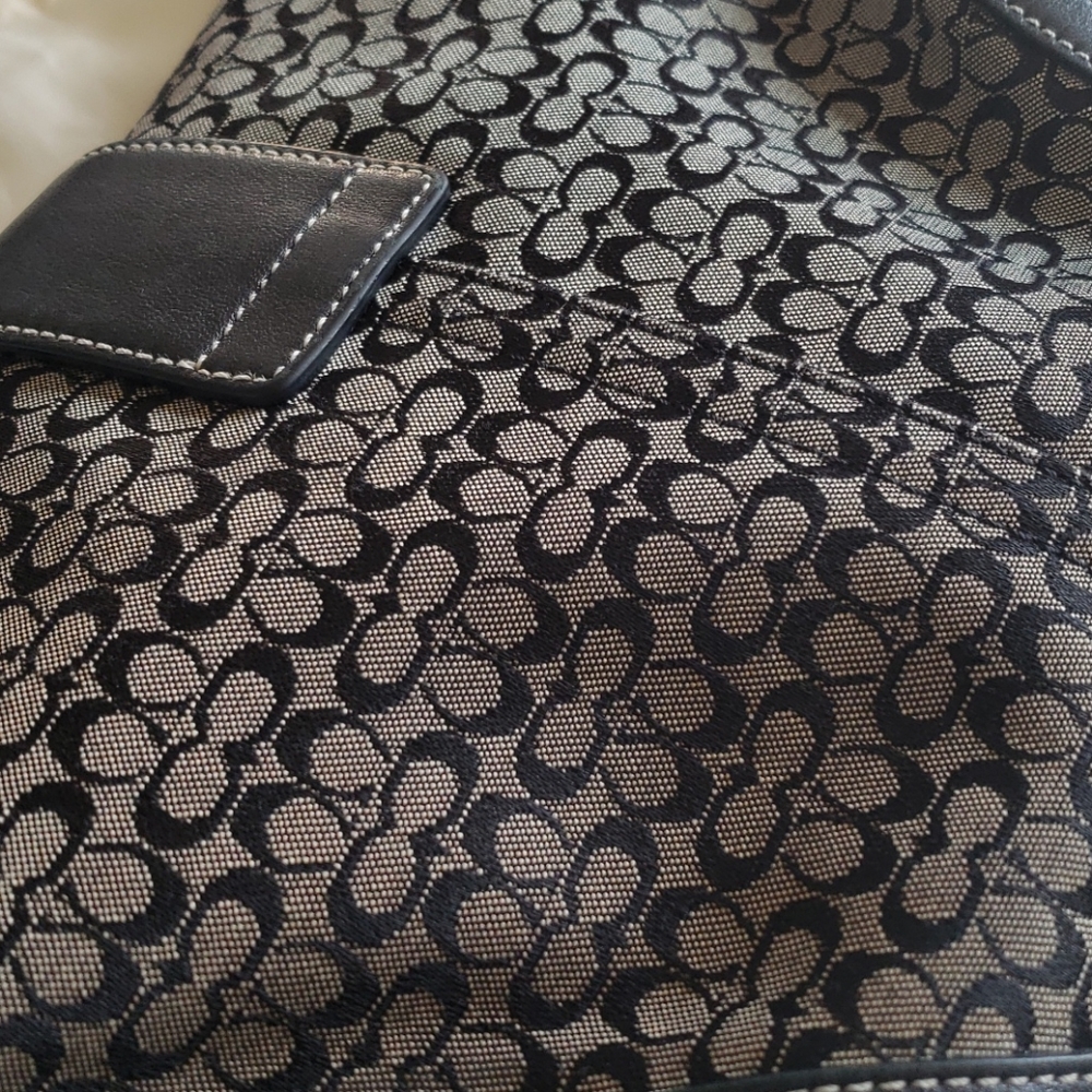 Coach purse - Picture 9 of 12